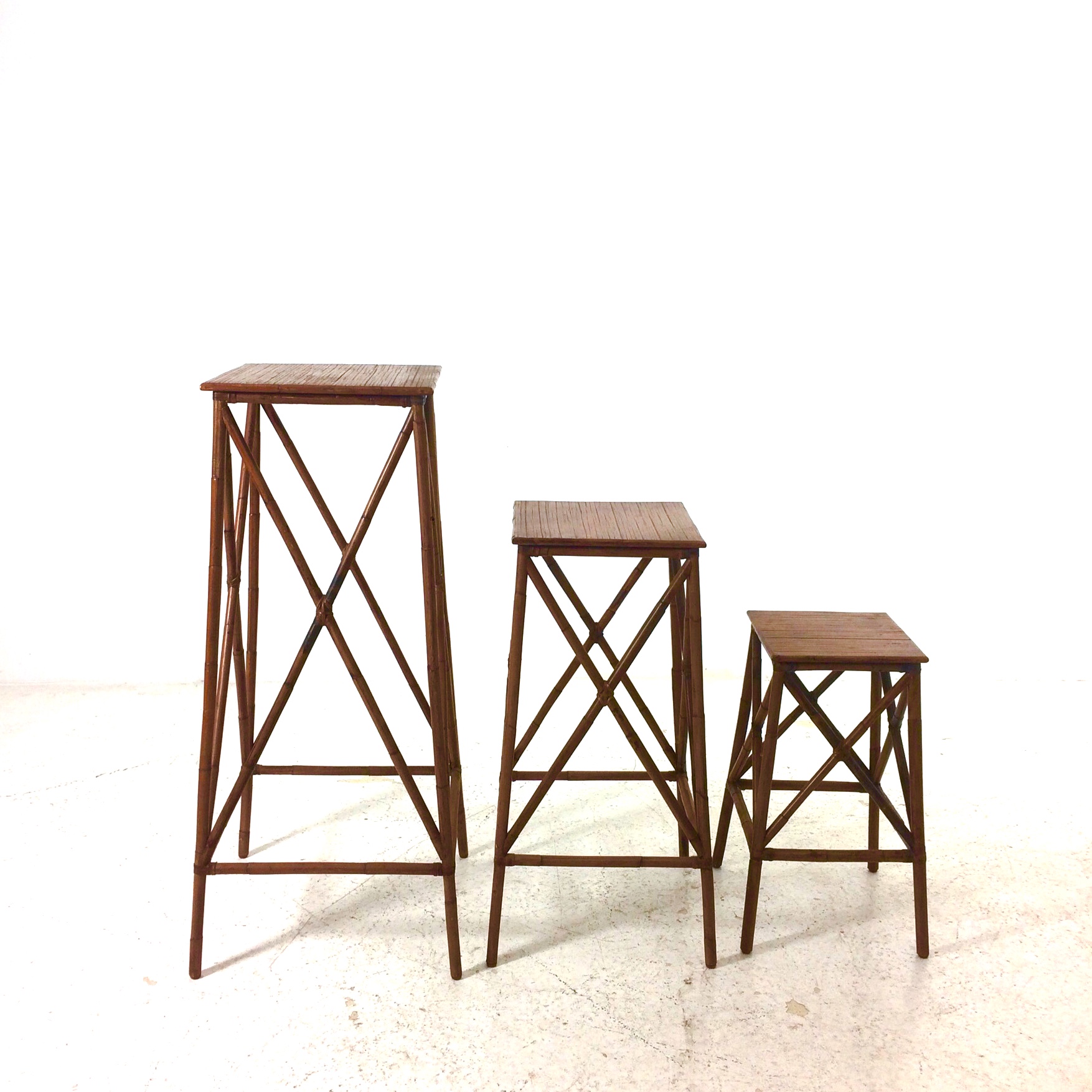 Set di 3 portafiori in bambù impilabili Set di 3 portafiori in bambù impilabili